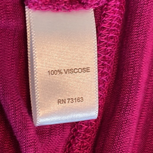 Spense Magenta tee - Picture 4 of 8